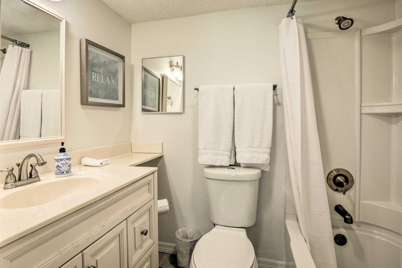 St Augustine Getaway With Porch 1 Block To Beach! St. Augustine Luaran gambar