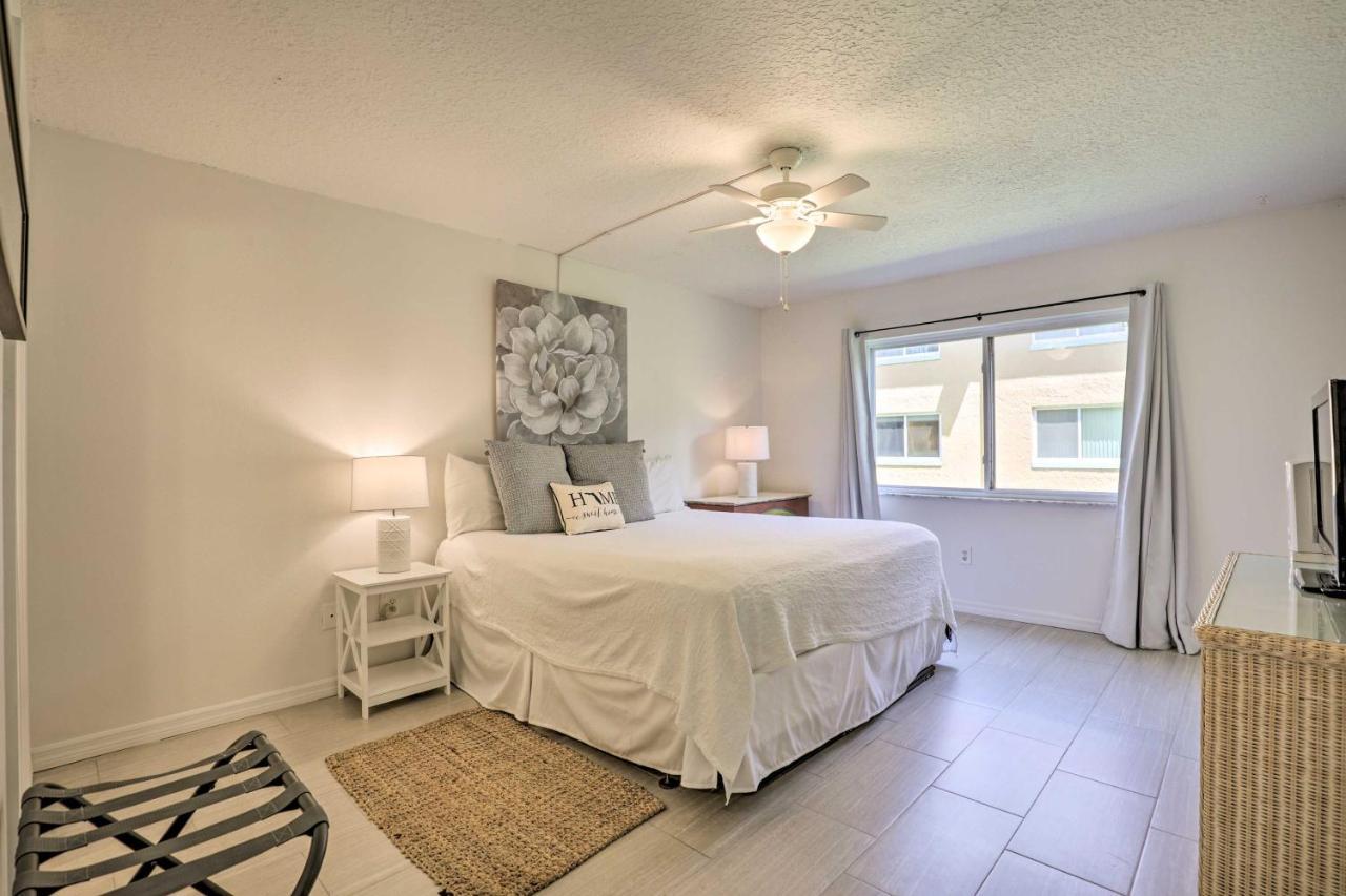 St Augustine Getaway With Porch 1 Block To Beach! St. Augustine Luaran gambar