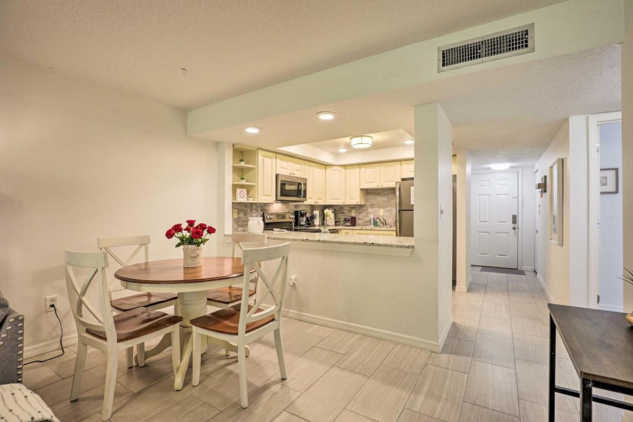 St Augustine Getaway With Porch 1 Block To Beach! St. Augustine Luaran gambar